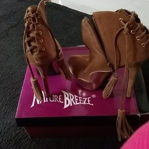 Carmel and Gold Boots   NWOT